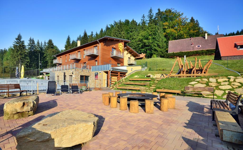 Jirinka Hotel Dolna Morawa